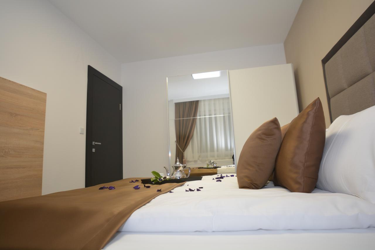 Apart Hotel Family SJJ Esterno foto